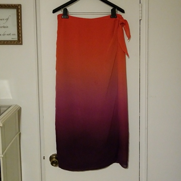 New York & Company Dresses & Skirts - Stunning Chiffon-like Wrap Skirt